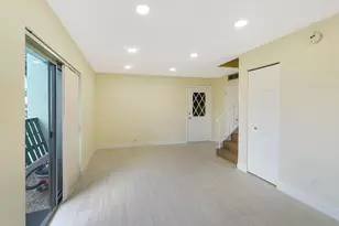 8921 NW 28th Dr, Coral Springs, FL 33065 - Photo 5