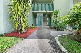 8921 NW 28th Dr, Coral Springs, FL 33065 - Photo 5