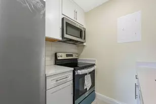 8921 NW 28th Dr, Coral Springs, FL 33065 - Photo 3