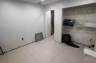 3526 W 76th St, Hialeah, FL 33018 - Photo 9