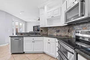 1422 SW 106th Way, Davie, FL 33324 - Photo 5