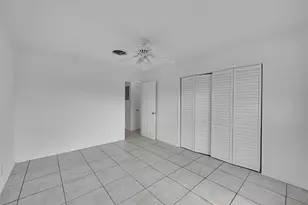 220 SE 10th St, Pompano Beach, FL 33060 - Photo 23