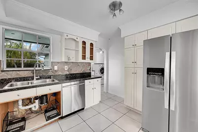 220 SE 10th Street, Pompano Beach, FL 33060 - Photo 13