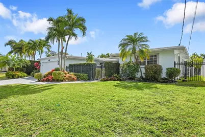 220 SE 10th Street, Pompano Beach, FL 33060 - Photo 3