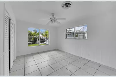 220 SE 10th Street, Pompano Beach, FL 33060 - Photo 21