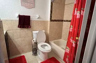 16 Spinning Wheel Ln, Tamarac, FL 33319 - Photo 5