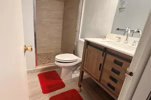 16 Spinning Wheel Ln, Tamarac, FL 33319 - Photo 9