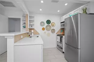 3212 NE 12th St, Pompano Beach, FL 33062 - Photo 11