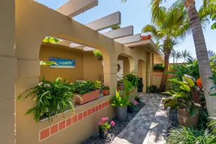 1227 Seagrape Cir, Weston, FL 33326 - Photo 3