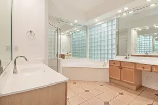 2466 Bay Isle Ct, Weston, FL 33327 - Photo 21