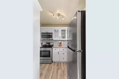 2720 N Pine Island Road #307, Sunrise, FL 33322 - Photo 9