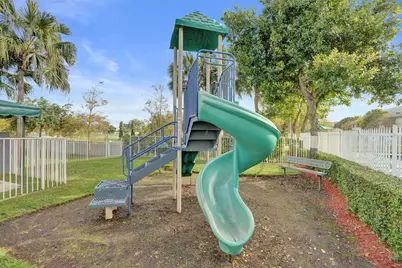 3021 NW 30th Avenue, Oakland Park, FL 33311 - Photo 17