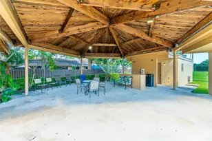 1424 NW 97th Terrace, Hollywood, FL 33024 - Photo 13