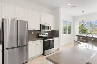 8238 NW 128th Ln, Parkland, FL 33076 - Photo 11