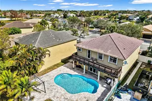 414 SW 205th Ave, Pembroke Pines, FL 33029 - Photo 5