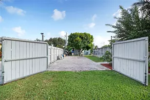 954 NE 26th Ave, Pompano Beach, FL 33062 - Photo 7