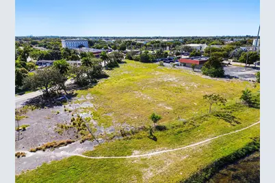 3900 NW 37th Street, Lauderdale Lakes, FL 33309 - Photo 13