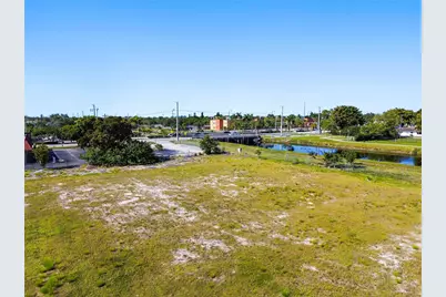 3900 NW 37th Street, Lauderdale Lakes, FL 33309 - Photo 15