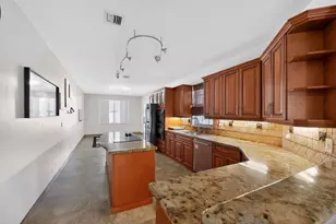 15158 SW 49th St, Davie, FL 33331 - Photo 7