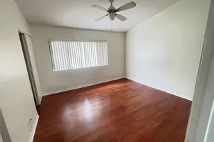 9844 NW 56th Pl, Coral Springs, FL 33076 - Photo 5