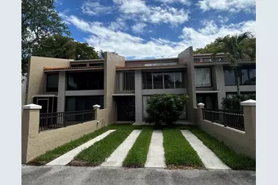 750 E Coco Plum Circle #2, Plantation, FL 33324 - Photo 1