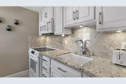 888 Intracoastal Drive #6F, Fort Lauderdale, FL 33304 - Photo 5