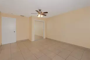 4065 SW 51st St, Davie, FL 33314 - Photo 21