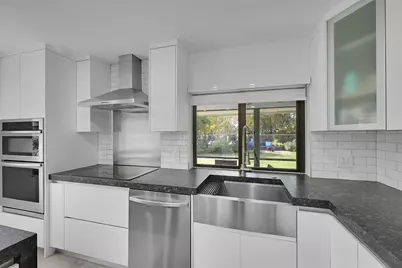 2161 NW 40th Avenue, Pompano Beach, FL 33066 - Photo 21