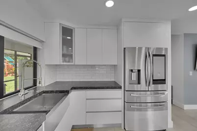 2161 NW 40th Avenue, Pompano Beach, FL 33066 - Photo 19