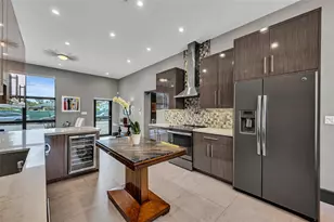 309 NE 21st Ct, Wilton Manors, FL 33305 - Photo 9