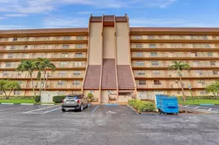 3001 W Rolling Hills Cir, Davie, FL 33328 - Photo 3