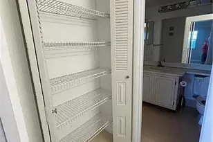 3001 W Rolling Hills Cir, Davie, FL 33328 - Photo 17