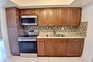 330 NW 205th Terrace, Miami Gardens, FL 33169 - Photo 3