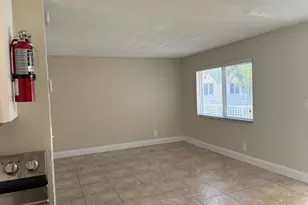 5811 NW 17th Pl, Sunrise, FL 33313 - Photo 7