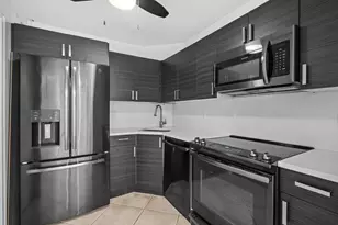 119 NE 19th Ct, Wilton Manors, FL 33305 - Photo 5