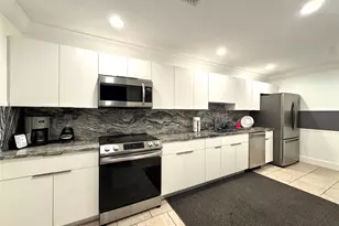 119 NE 19th Ct, Wilton Manors, FL 33305 - Photo 15