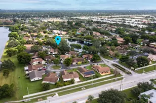 2259 Nova Village Dr, Davie, FL 33317 - Photo 31