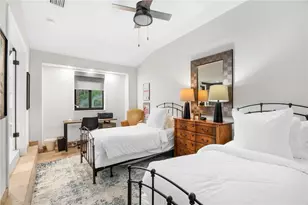 425 NE 25th St, Wilton Manors, FL 33305 - Photo 7