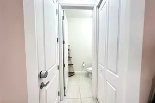 1765 NW 124th Pl, Pembroke Pines, FL 33028 - Photo 23