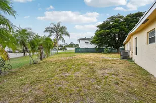 5618 Cinnamon Dr, West Palm Beach, FL 33415 - Photo 27