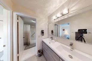 8460 Casa Del Lago, Boca Raton, FL 33433 - Photo 25