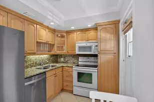 2801 N Palm Aire Dr, Pompano Beach, FL 33069 - Photo 5