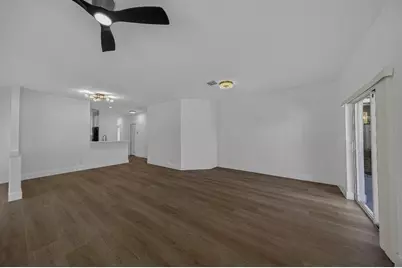 4243 SW 10th Court, Deerfield Beach, FL 33442 - Photo 9