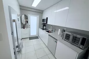 3223 NE 12th St, Pompano Beach, FL 33062 - Photo 7