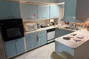 8230 SW 87th Terrace, Miami, FL 33143 - Photo 7