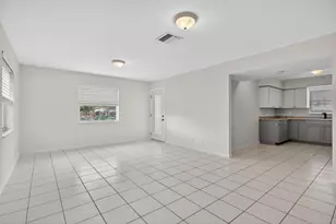 536 SE 20th Ave, Deerfield Beach, FL 33441 - Photo 11