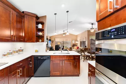 6660 NW 75th Place, Parkland, FL 33067 - Photo 13