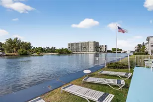 1001 N Riverside Dr, Pompano Beach, FL 33062 - Photo 31