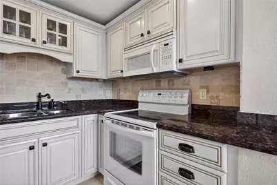 1001 N Riverside Drive #305, Pompano Beach, FL 33062 - Photo 17