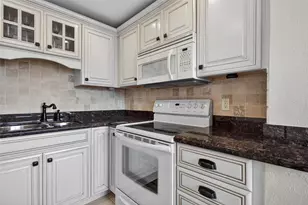 1001 N Riverside Dr, Pompano Beach, FL 33062 - Photo 17